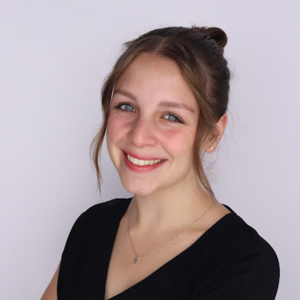 Meet your Posher, Maria
